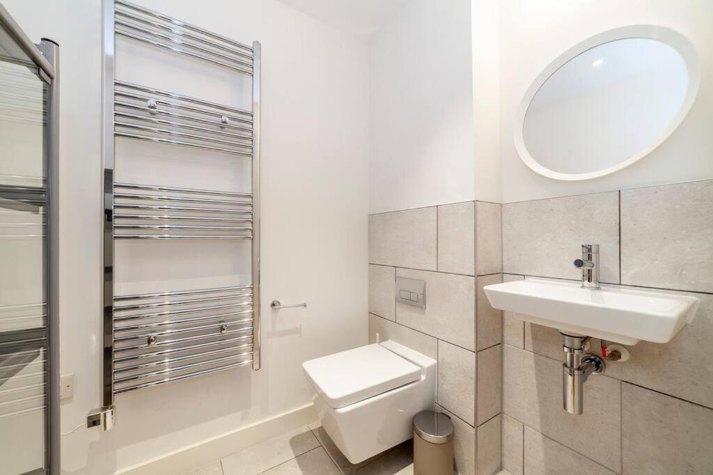 דירות Stunning New 3 Bdr Duplex Wbalcony, East לונדון מראה חיצוני תמונה