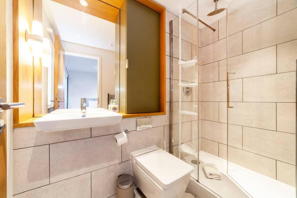 דירות Stunning New 3 Bdr Duplex Wbalcony, East לונדון מראה חיצוני תמונה