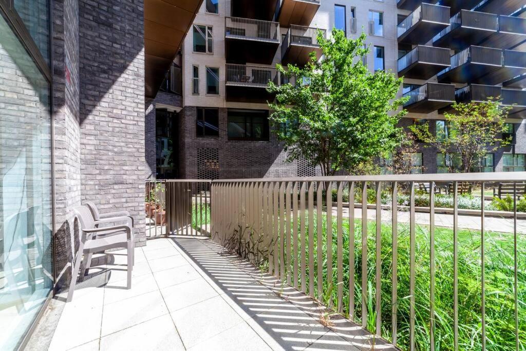 דירות Stunning New 3 Bdr Duplex Wbalcony, East לונדון מראה חיצוני תמונה